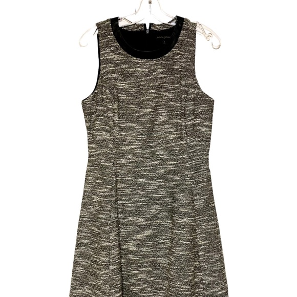 BANANA REPUBLIC black/white Dress with Leather Detail Shoulder/Collar, Size 8. - Picture 4 of 9